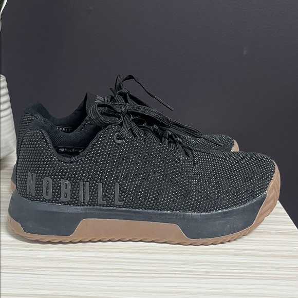 NOBULL Men's Black and Gum Athletic Shoes!! EUC 🖤 - Picture 4 of 9